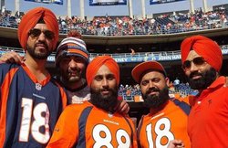 यह कैसा नियम: पगड़ीधारी सिखों को स्टेडियम में पहले घुसने से रोका, फिर खोजी कुत्ते से कराई गई तलाशी