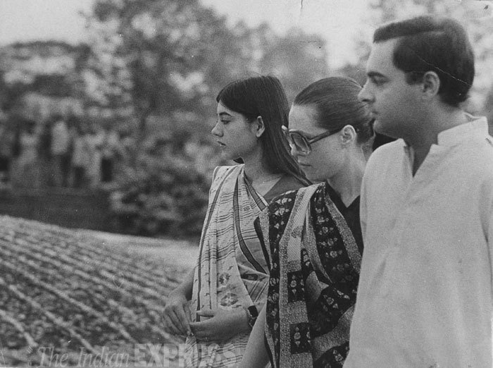 Sonia gandhi birthday, Indra gandhi, Rajiv Gandhi, congress president sonia gandhi, sonia gandhi birthday gallary