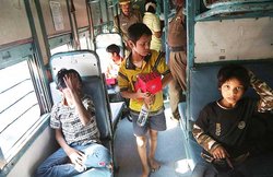 ट्रेन में महंगा होगा बच्चों का सफर करना, 50% किराया भरने पर नहीं मिलेगी कनफर्म सीट