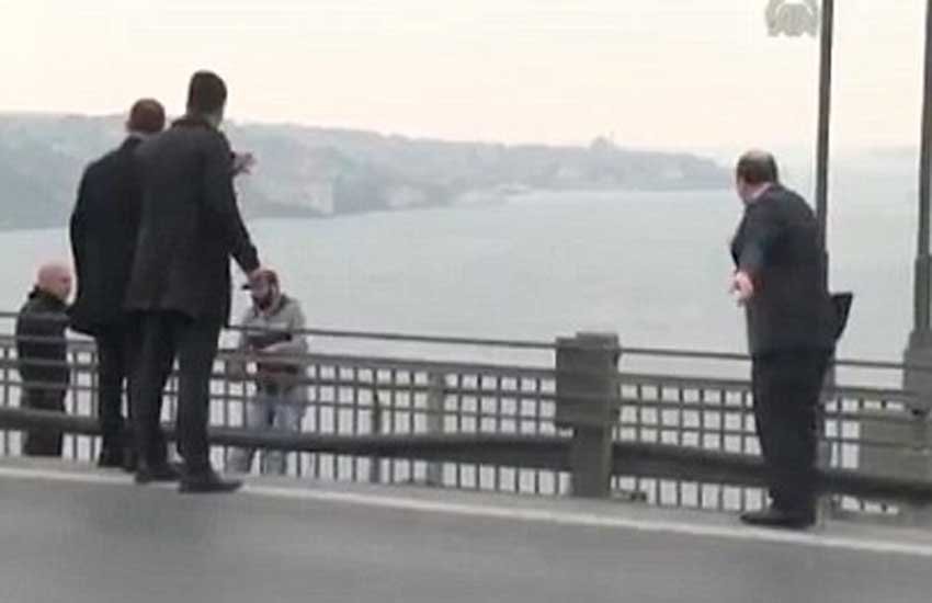 Recep Tayyip Erdoğan,Turkey,World news, Turkish President Recep Tayyip Erdogan, bridge in Istanbul, suiciude attempt, तुर्की राष्‍ट्रपति, तुर्की आत्‍महत्‍या राष्‍ट्रपति, रीजीप ताइप अर्दवान, तुर्की खबर, इस्‍तांबुल ब्रिज, तुर्की राष्‍ट्रपति सुसाइड, Erdogan's motorcade, Bosphorus Bridge