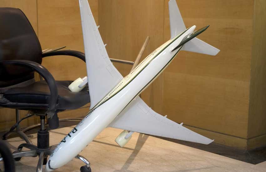 Pakistan Airlines office, pia office, pia, vandalised, Hindu Mahasabha activists, Hindu Mahasabha, protest, pathankot attack, latest news in hindi