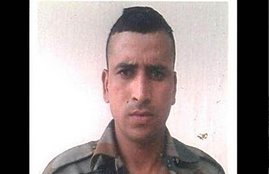 Republic Day Celebrations, republic day 2016, Braveheart Honoured, 10 Terrorists, Lance Naik Mohan Nath, awarded Ashok Chakra, Indian Army, Lance Naik Mohan Nath Goswami, Sajjad Ahmad, J&K, Army jawan, 10 terrorists, 11 days, लोकनायक मोहन नाथ गोस्‍वामी, अशोक चक्र, सज्‍जाद अहमद, गणतंत्र दिवस