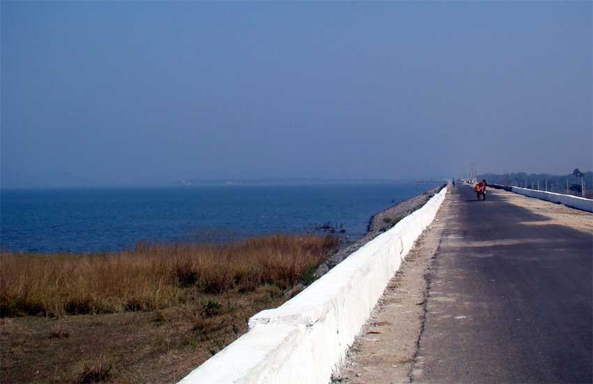 हीराकुंड बांध जलाशय (विकिपीडिया फोटो)