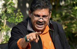 बीजेपी की बढ़ेंगी मुश्किलें: अब मोदी सरकार, जेटली और सीबीआई के खिलाफ कोर्ट जाएंगे कीर्ति आजाद