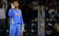 गेंदबाजों को कोसने वाले धोनी के बदले सुर, इस बार दिया जीत का क्रेडिट, वर्ल्ड कप में इस टीम को दुहराने के दिए संकेत