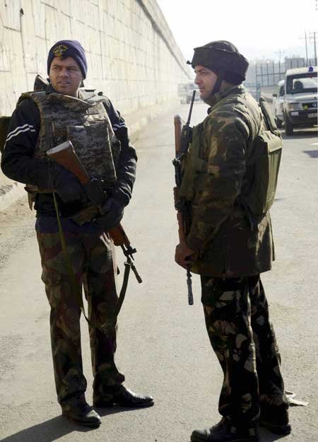 pathankot, pathankot attack, Pathankot news, pathankot terror attack, terrorist attack in pathakot, पठानकोट, पठानकोट आतंकी हमला, पंजाब आतंकी हमला, पठानकोट एयरफोर्स स्‍टेशन, PATHANKOT ATTACK PHOTOS, Pathankot air base, pathankot air force station, Pathankot news, punjab, pathankot air force base attack, punjab attack, punjab air force attack, punjab sp car missing, india news, breaking news, latest news