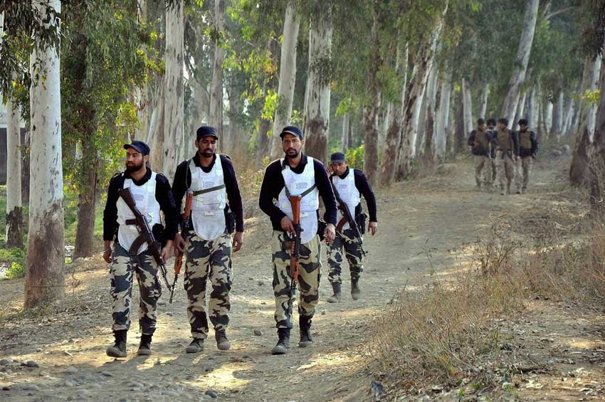 pathankot, pathankot attack, Pathankot news, pathankot terror attack, terrorist attack in pathakot, पठानकोट, पठानकोट आतंकी हमला, पंजाब आतंकी हमला, पठानकोट एयरफोर्स स्‍टेशन, PATHANKOT ATTACK PHOTOS, Pathankot air base, pathankot air force station, Pathankot news, punjab, pathankot air force base attack, punjab attack, punjab air force attack, punjab sp car missing, india news, breaking news, latest news