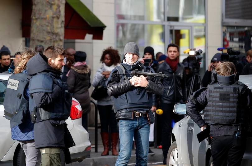 Paris police station, Allahu Akbar, paris Allahu Akbar, Charlie Hebdo, Charlie Hebdo Anniversary, अल्लाहु अकबर, पेरिस पुलिस स्टेशन, शार्ली हेब्दो