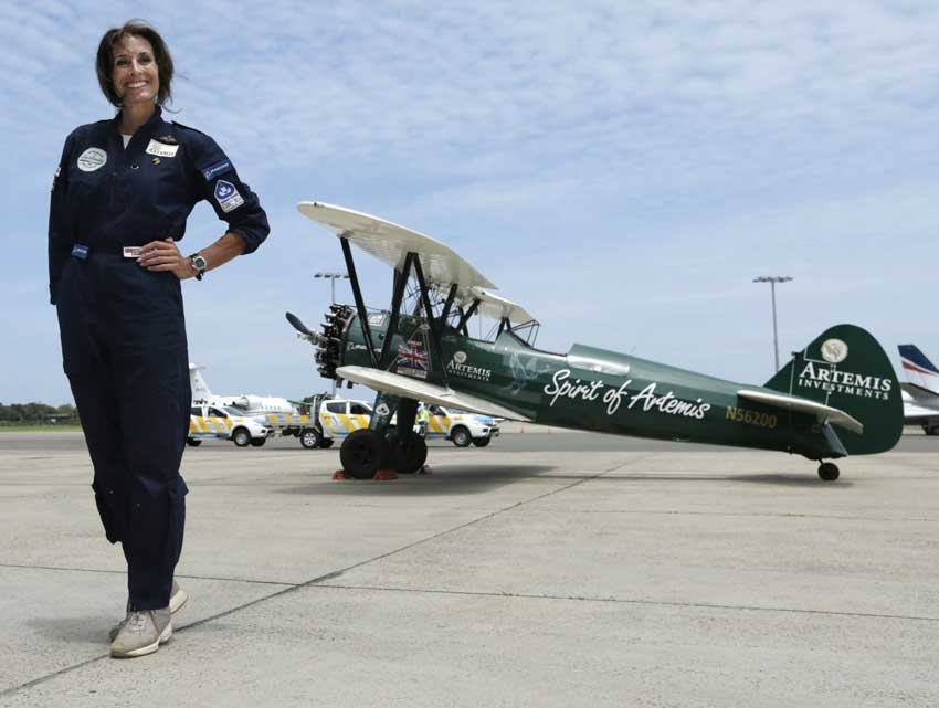 Female pilot, Tracey Curtis-Taylor, Sydney, Britain, 1942 aircraft, Tracey Curtis-Taylor photos, 27000 km journey