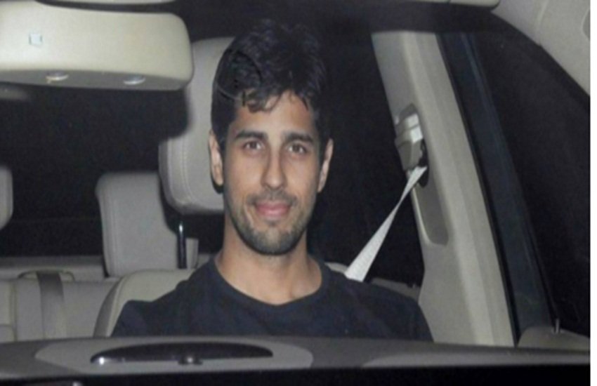 bollywood,karan johar, karan johar party,bollywoodactress, aliabhatt, siddharth malhotra, arjun kapoor, zoya akhatar, farhan akhatar, vidya balan, fawad khan, varun dhawan