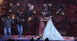 rekha and jaya bachchan, Screen Awards 2, Aishwarya Rai, Rekha, Rekha maa, Jazbaa, Stardust Awards 2016, Amitabh Bachchan, अमिताभ बच्‍चन, रेखा, एश्‍वर्या राय, एश्‍वर्या राय बच्‍चन, ऐश्‍वर्या राय, रेखा मां, एश्‍वर्या मां, स्‍टार डस्‍ट अवॉर्ड, latest bollywood news, bollywood news in hindi, hindi news