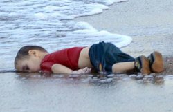 ‘शार्ली एब्दो’ का विवादित कार्टून, समुद्र में डूबने से मरे 4 साल के अलयान को बताया बलात्कारी