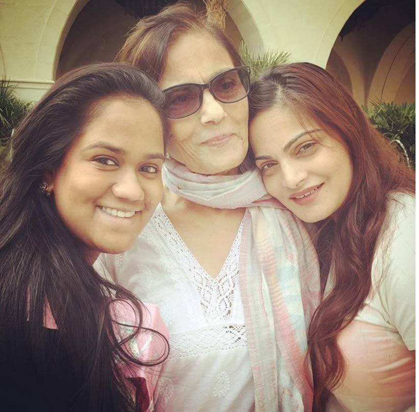 salman khan, salman khan sister arpita khan, arpita khan with her friends, salma khan, arpita khan baby shower, arpita khan baby shower photos