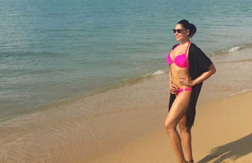 harman baweja, bipasha basu, bipasha basu birthday, bipasha basu birthday photos, bipasha basu birthday pictures, bipasha basu happy birthday, bipasha basu celebrates her birthday, bollywood actress bipasha birthday photos, bipasha birthday today, happy birthday bipasha basu