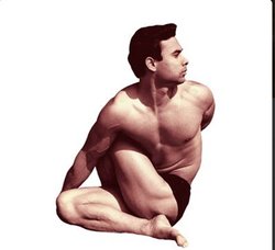 योगगुरु बिक्रम को 10 लाख डॉलर चुकाने का आदेश, यौन उत्पीड़न का आरोप