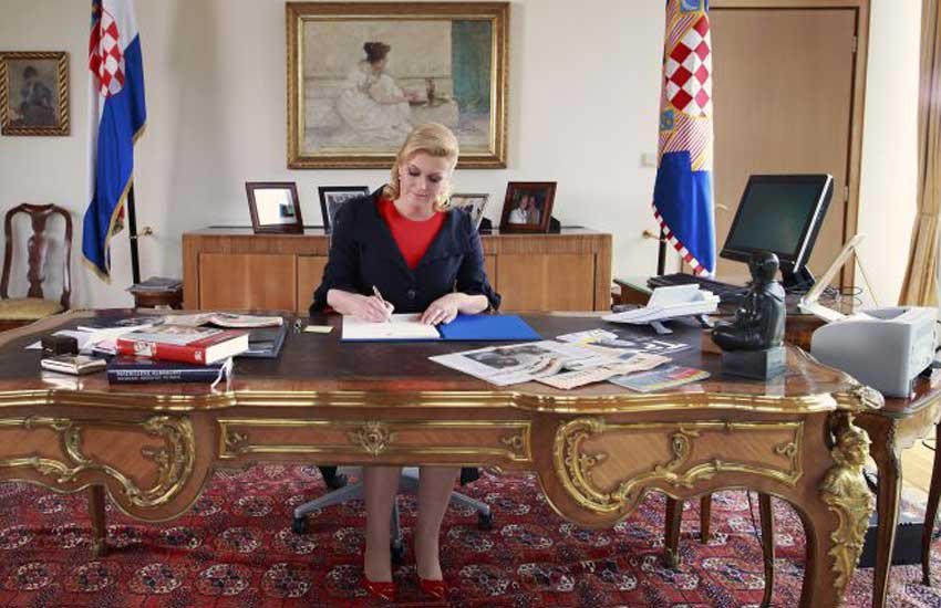 Croatian president, Croatian president bikini, Croatian president pics, Hot croatian president, Kolinda grabar-kitarovic, क्रोएशिया प्रेसिडेंट, क्रोएशिया प्रेसिडेंट बिकनी, क्रोएशिया प्रेसिडेंट हॉट फोटोज, हॉट क्रोएशिया प्रेसिडेंट कोलिंडा ग्राबर किटरोविक