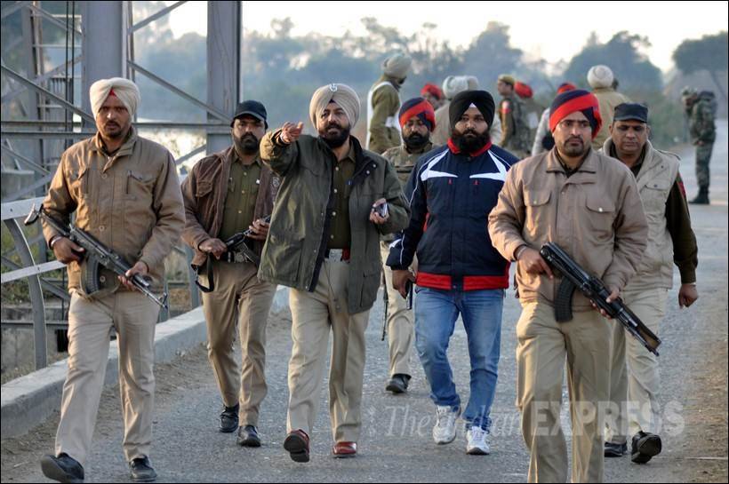 pathankot, pathankot attack, Pathankot news, pathankot terror attack, terrorist attack in pathakot, पठानकोट, पठानकोट आतंकी हमला, पंजाब आतंकी हमला, पठानकोट एयरफोर्स स्‍टेशन, PATHANKOT ATTACK PHOTOS, Pathankot air base, pathankot air force station, Pathankot news, punjab, pathankot air force base attack, punjab attack, punjab air force attack, punjab sp car missing, india news, breaking news, latest news