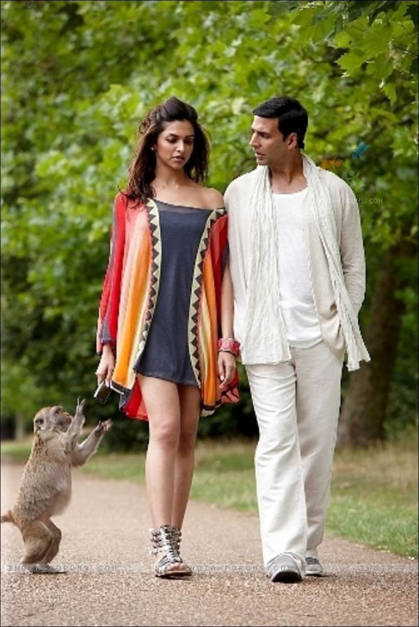 2010 में हाउसफुल, लफंगे परिंदे, ब्रेक के बाद, खेलें हम जी जान से।