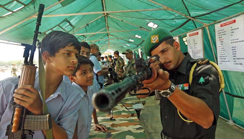 Narendra Modi,Insas, Dalbir Singh Suhag, AK-47s, indian army, insas rifles