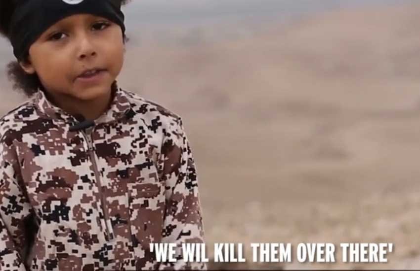 isis video child, isis kid kills spy, isis news, isis child, five UK spies, Brit boy, latest isis news, news in hindi, hindi news