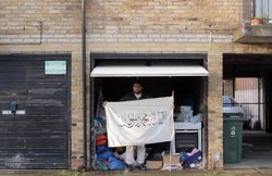 लंदन के रेस्‍त्रां में सिर कलम का VIDEO देखते कैमरे में कैद हुए ISIS आतंकी