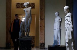 Italy nude statue, italy statues covered, nude statues covered. iranian president visit to italy, ancient statues covered for iranian president, Italy Iran nude statue, नग्‍न प्रतिमाएं, इटली नग्‍न मूर्तियां