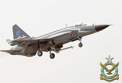 पाकिस्तान से 400 मिलियन डॉलर में JF-17 फाइटर प्लेन खरीदने जा रहा था श्रीलंका, भारत ने रुकवा दी डील, जानिए कैसे