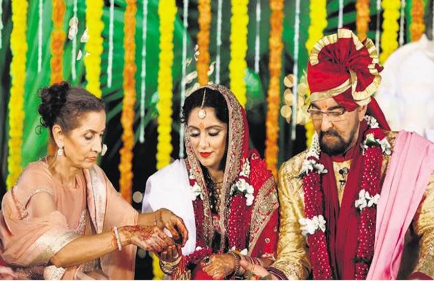 Kabir Bedi, Parveen Dusanj, 70th birthday, Kabir Bedi Parveen Dusanj, Kabir Bedi marriage, Kabir Bedi fourth marriage, pooja bedi, पूजा बेदी, कबीर बेदी, परवीन दोसांज, कबीर बेदी की चौथी शादी