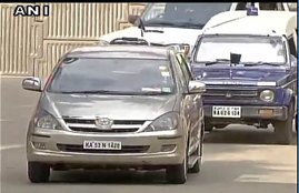 arvind kejriwal, arvind kejriwal cough, arvind kejriwal in bengaluru, arvind kejriwal Jindal Naturecure Institute, kejriwal cough cure, केजरीवाल खांसी, अरविंद केजरीवाल