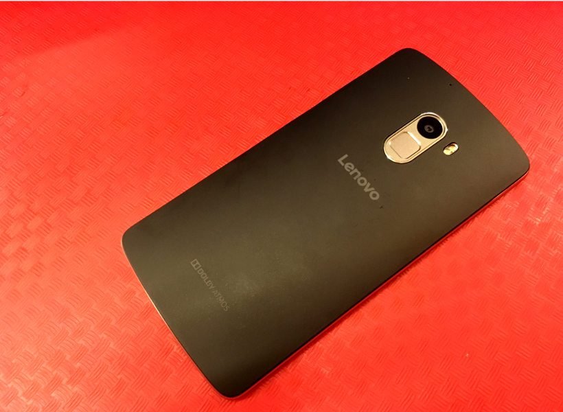 K4 Note में 5.5 इंच की फुल एचडी (1920*1080) आईपीएस डिस्प्ले है। फिंगरप्रिंट सेंसर वाला यह फैबलेट कोर्निंग गोरिल्ला ग्लास 3 से लैस है। इसके साथ कंपनी ने स्कलकैंडी का इयरफोन भी लॉन्च किया है जिसकी कीमत 1,299 रुपए है।