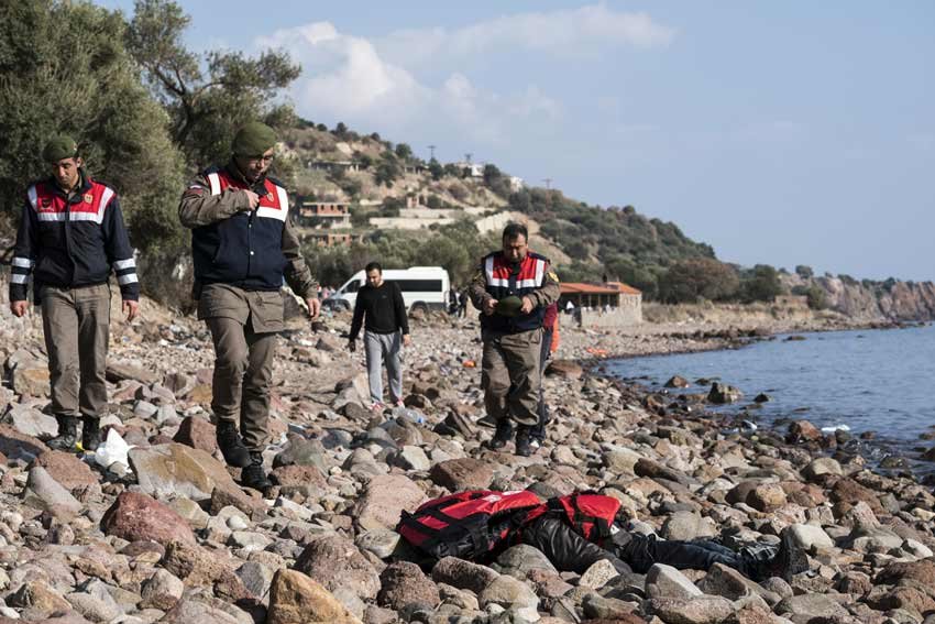 Migrant crisis, Boat capsize, Turkey, Greece, Boat accident, Refugees, turkey, greece, asylum seeker, refugee, migrants, drown, migration crisis, refugee crisis, MIGRANTS,TURKEY SINKING, Euro Zone, Middle East