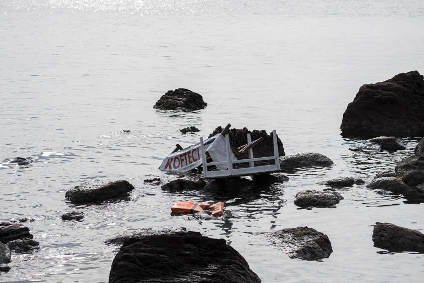Migrant crisis, Boat capsize, Turkey, Greece, Boat accident, Refugees, turkey, greece, asylum seeker, refugee, migrants, drown, migration crisis, refugee crisis, MIGRANTS,TURKEY SINKING, Euro Zone, Middle East