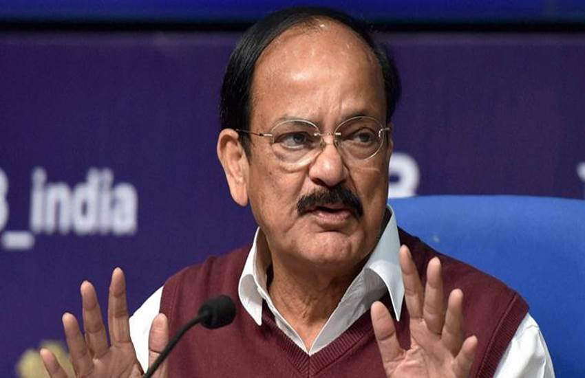 Venkaiah Naidu, Aamir Khan, Aamir khan intolerance, intolerance debate, Kiran Rao intolerance, intolerance in India, aamir khan in RNG awards, ramnath goenka awards, आमिर खान, आमिर खान फैमिली, किरण राव