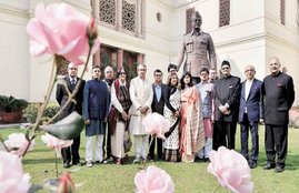 Netaji files, Netaji files declassified, Indira govt, Netaji ashes, Emergency, Rankoji Temple, Indian Embassy, netaji subhash chandra bose, नेताजी सुभाष चंद्र बोस, नेताजी फाइल्‍स, नेताजी गोपनीय दस्‍तावेज, सीक्रेट डॉक्‍यूमेंट, 100 secret files