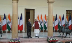 Live Blog, French President, Francois Hollande, PM Modi, narendra modi, Republic Day parade, French President, फ्रांसुआ ओलांद, रिपब्लिक डे परेड, फ्रांस के राष्‍ट्रपति, नरेंद्र मोदी, पीएम मोदी