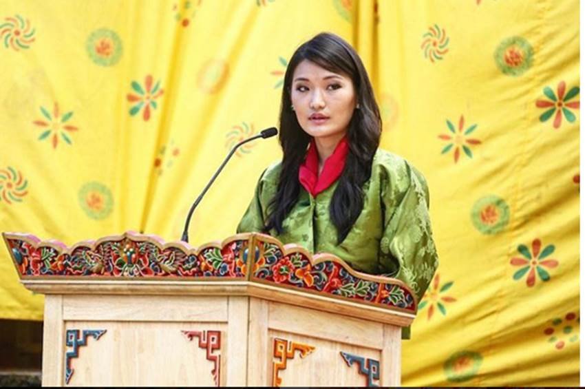 Jigme Khesar Namgyel Wangchuck, Jigme Wangchuck, bhutan king and queen love story, bhutan queen baby bump, queen jetsun pema pregnant, queen jetsun pema pregnant, भूटान किंग, भूटान नरेश, भूटान की महारानी, भूटान क्वीन, जेट्सन पेमा, भूटान नरेश की पत्नी, भूटान महारानी प्रेग्नेंट, पेमा गर्भवती, bhutan king and queen pics, जिग्मे वांगचुक