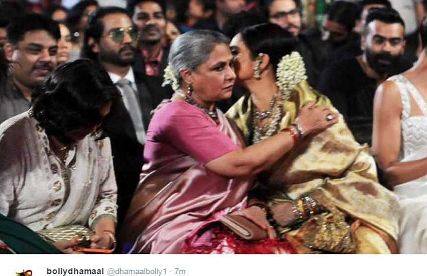 rekha and jaya bachchan, Screen Awards 2, Aishwarya Rai, Rekha, Rekha maa, Jazbaa, Stardust Awards 2016, Amitabh Bachchan, अमिताभ बच्‍चन, रेखा, एश्‍वर्या राय, एश्‍वर्या राय बच्‍चन, ऐश्‍वर्या राय, रेखा मां, एश्‍वर्या मां, स्‍टार डस्‍ट अवॉर्ड, latest bollywood news, bollywood news in hindi, hindi news