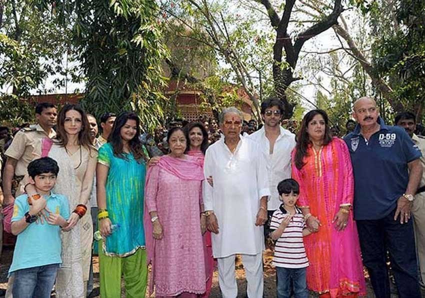 hrithik roshan birthday, hrithik roshan birthday photos, hrithik roshan birthday gifts, hrithik roshan b'day bash, hrithik roshan b'day gifts imma siddiqqui akshay kuamr
