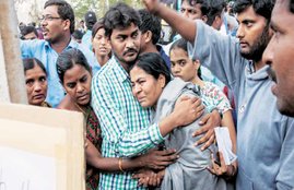 Rohith Vemula, Dalit student, Dalit student suicide, Hyderabad, Hyderabad University, Rohith Vemula Suicide, Rahul Gandhi, HRD ministry, HYderabad protests, Dalit protests, दलित छात्र सुसाइड, हैदराबाद यूनिवर्सिटी