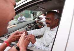 Sanjay Joshi chief guest, sanjay joshi rss, modi rival sanjay joshi, chief guest, event of Rashtriya Swayamsevak Sangh, uttar pradesh bjp, मोदी संजय जोशी, संजय जोशी राष्‍ट्रीय स्‍वयंसेवक संघ, संजय जोशी आरएसएस मुख्‍य अतिथि, संजय जोशी चीफ गेस्‍ट, Deen Dayal Sewa Pratishthan