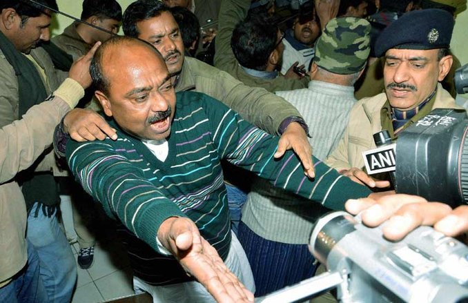 ट्रेन छेड़खानी मामला: निलंबित जदयू विधायक सरफराज आलम गिरफ्तार, बाद में जमानत पर छूटे
