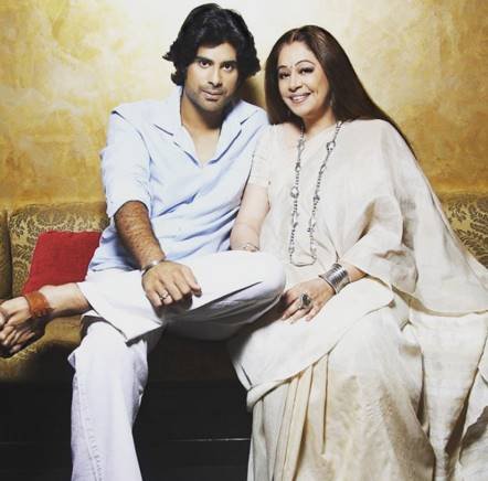 sikandar kher, sonam kapoor, anupam kher, kiran kher, priya singh, anil kapoor, Raju kher, anupam kher son, abhishek bachchan, jaya bachchan, Sikander Kher's engagement