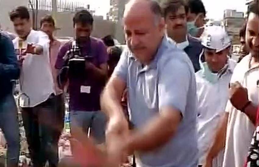 delhi government, manish sisodia, MCD strike, Salaries Fund, arvind kejriwal, delhi news, protest