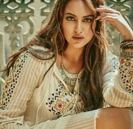 BOLLYWOOD, FILMFARE MAGAZINE, HOT SEXY, SONAKSHI SINHA, sonakshi sinha photos, sonakshi sinha latest photoshoot