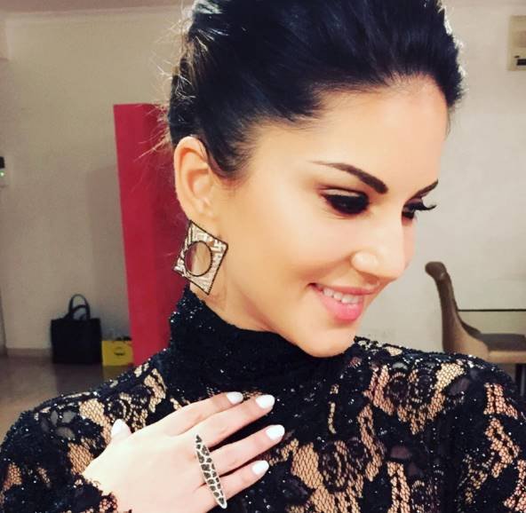 Sunny Leone to enter Bigg Boss, Bigg Boss9, Mastizaade, sunny leone image, sunny leone gallery, सनी लियोनी, मस्तीजादे, बिग बॉस9