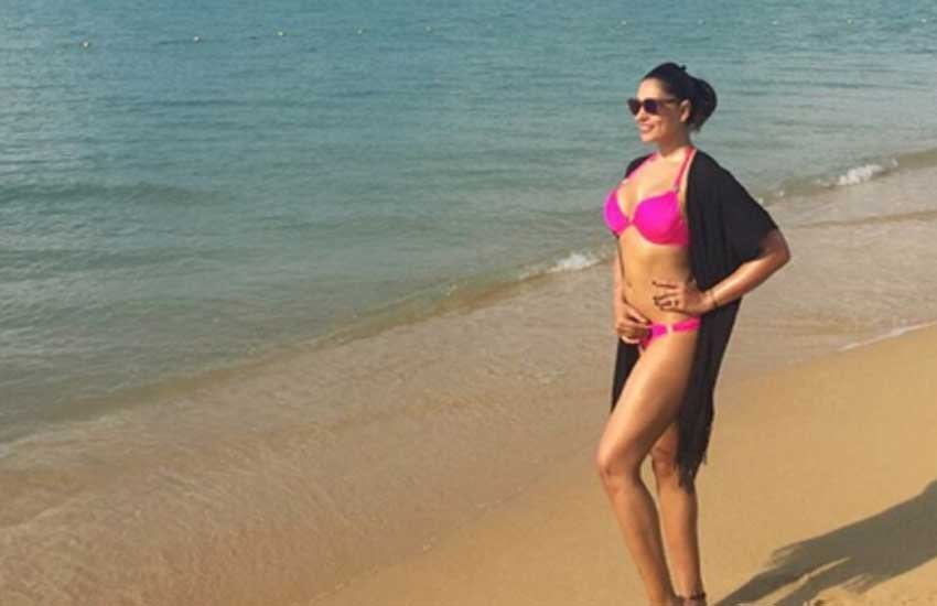 Bipasha Basu Karan Singh Grover photos, Bipasha Basu, Karan Singh Grover, Bipasha Basu in bikini, Bipasha Basu's beach holiday, Bipasha Basu and Karan Singh Grover pictures, bollywood news in hindi, विपाशा बसु, विपाशा बसु हॉट फोटोज, विपाशा बसु करण सिंह ग्रोवर, विपाशा बसु मालदीव, Bollywood
