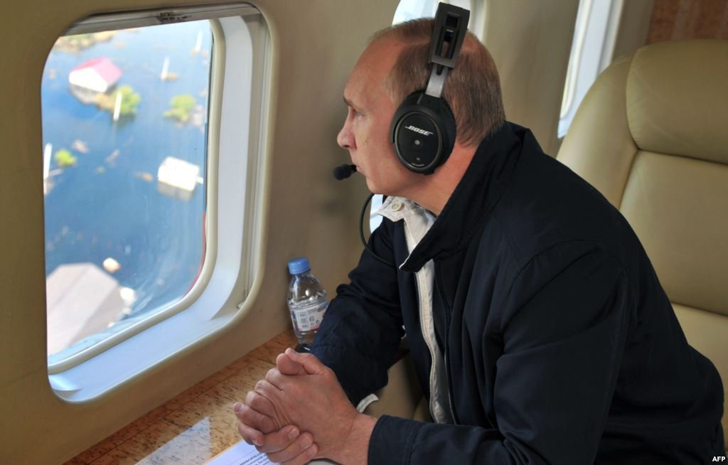 Putin is corrupt, Russian President, Vladimir Putin, US Treasury, Adam Szubin, Putin £25million yacht, Putin yacht, Putin Secret wealth, Putin private jet, व्लादिमिर पुतिन, रूसी राष्‍ट्रपति, पुतिन भ्रष्‍टाचार, पुतिन प्राइवेट जेट, पुतिन टॉयलेट