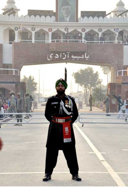 Sikh Pakistan Ranger, Pakistan Sikh Rangers, Abhijeet Singh Wagah, Wagah Border, Pakistan Rangers, सिख रेंजर, सिख पाकिस्‍तान रेंजर्स, पाकिस्‍तान सिख जवान, latest news in hindi