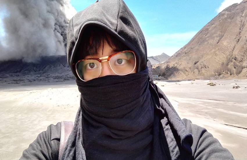 Daredevil snowboards, ,active VOLCANO, Keow Wee Loong, Chin Kahn Kahn, Mount Bromo, Indonesia