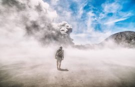 Daredevil snowboards, ,active VOLCANO, Keow Wee Loong, Chin Kahn Kahn, Mount Bromo, Indonesia